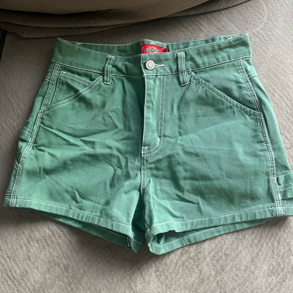 Dickies Green Shorts size 0/24